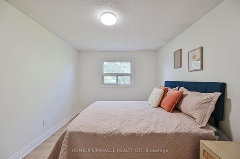 Photo 28 at 32 Woodsview Avenue, Clairville, Toronto