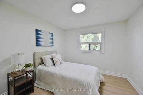 Photo 30 at 32 Woodsview Avenue, Clairville, Toronto