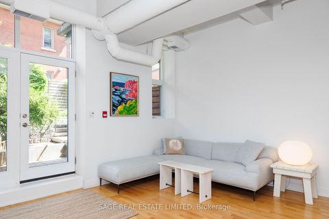 Photo 2 at 103 - 152 Annette Street, Junction Area, Toronto