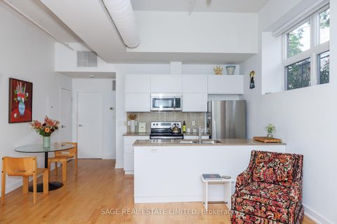Photo 5 at 103 - 152 Annette Street, Junction Area, Toronto