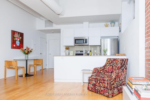 Photo 11 at 103 - 152 Annette Street, Junction Area, Toronto