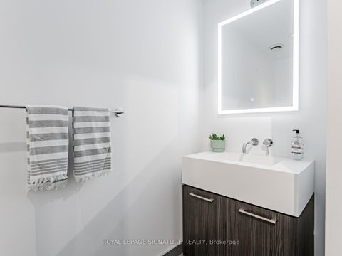 Photo 19 at 418 - 560 King Street W, Waterfront Communities C1, Toronto