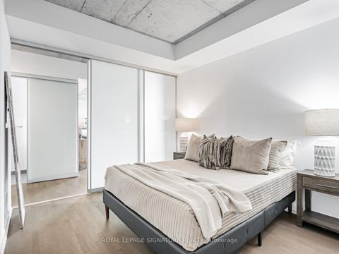 Photo 21 at 418 - 560 King Street W, Waterfront Communities C1, Toronto