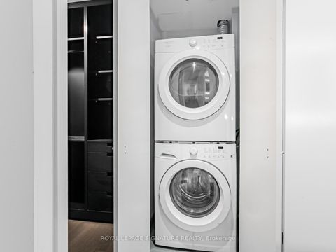 Photo 25 at 418 - 560 King Street W, Waterfront Communities C1, Toronto
