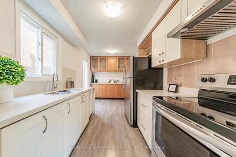 Photo 10 at 356 Brownridge Drive, Brownridge, Vaughan