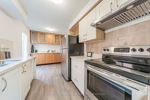 Photo 11 at 356 Brownridge Drive, Brownridge, Vaughan