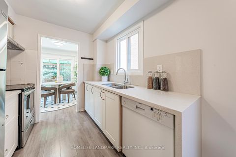 Photo 12 at 356 Brownridge Drive, Brownridge, Vaughan