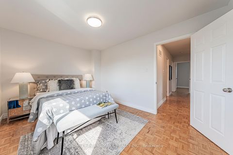 Photo 15 at 356 Brownridge Drive, Brownridge, Vaughan