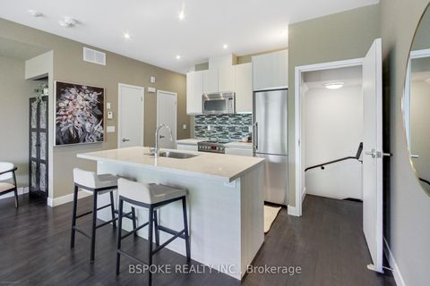 Photo 3 at 210 - 441 Jane Street, Bloor West Village, Toronto
