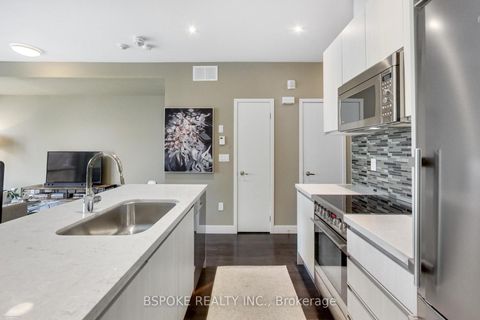 Photo 4 at 210 - 441 Jane Street, Bloor West Village, Toronto