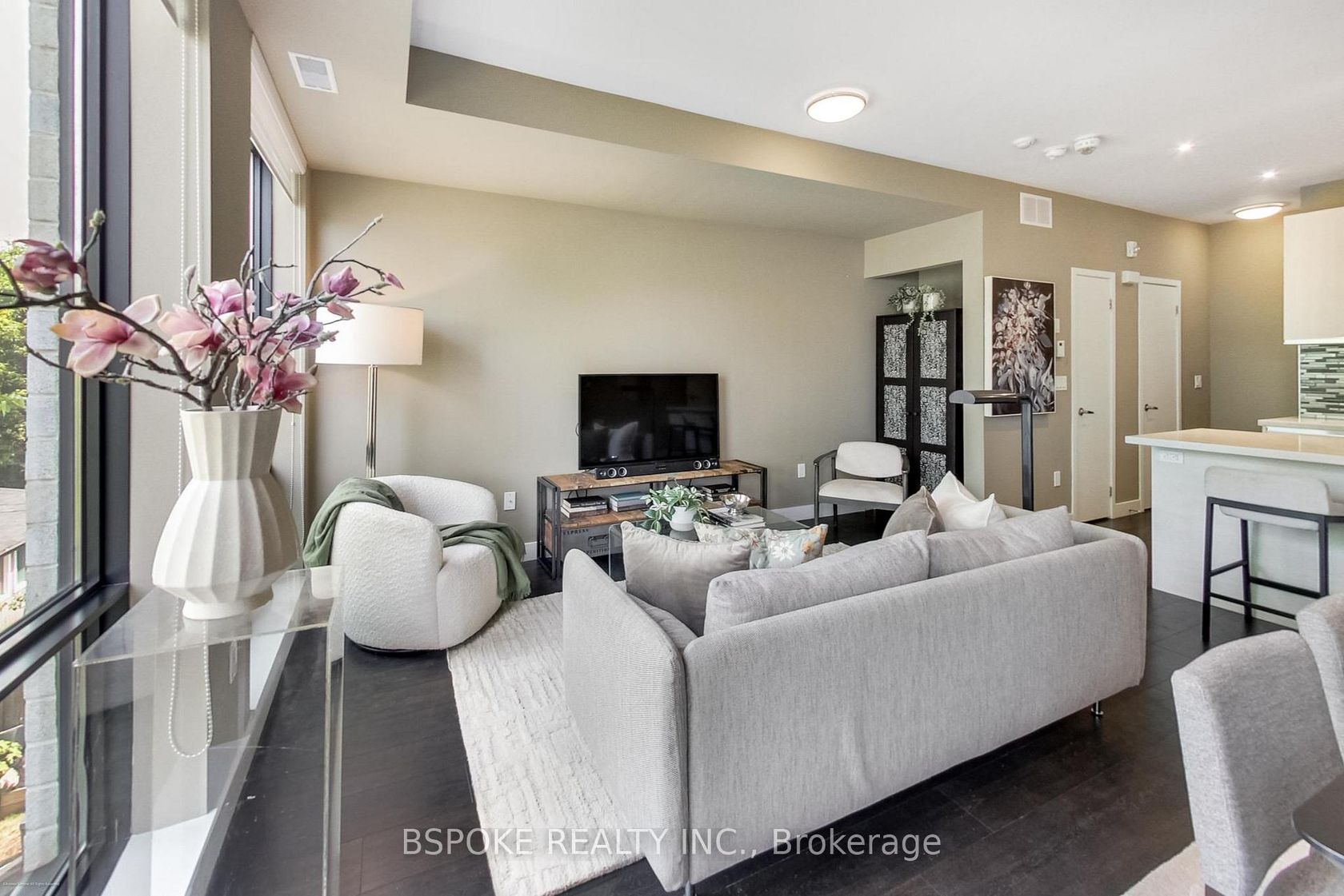 210 - 441 Jane Street, Bloor West Village, Toronto 