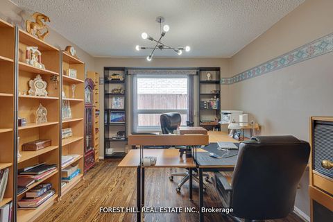 Photo 7 at 48 Haskell Crescent, Aurora Highlands, Aurora
