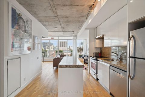 Photo 5 at 911 - 75 Portland Street, Waterfront Communities C1, Toronto