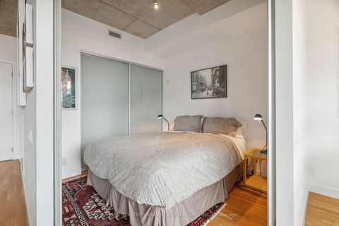 Photo 9 at 911 - 75 Portland Street, Waterfront Communities C1, Toronto