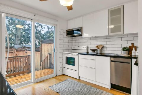 Photo 6 at 7 - 1666 Queen Street E, Woodbine Corridor, Toronto