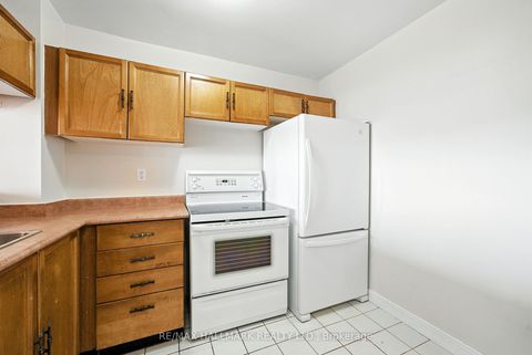 Photo 7 at #802 - 3050 Ellesmere Road, Morningside, Toronto