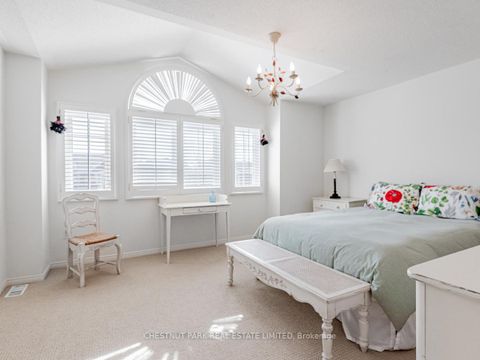 Photo 24 at 86 Forest Lane Drive, Beverley Glen, Vaughan