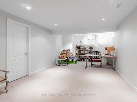 Photo 36 at 86 Forest Lane Drive, Beverley Glen, Vaughan