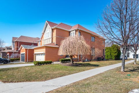 Photo 41 at 86 Forest Lane Drive, Beverley Glen, Vaughan