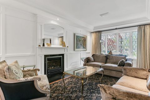 Photo 10 at 14 Dunedin Drive, Kingsway South, Toronto