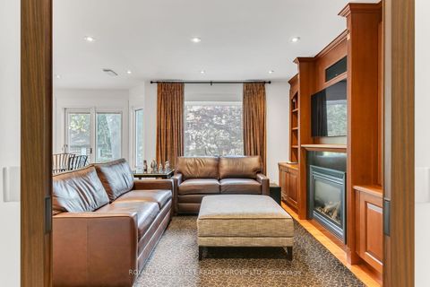 Photo 11 at 14 Dunedin Drive, Kingsway South, Toronto