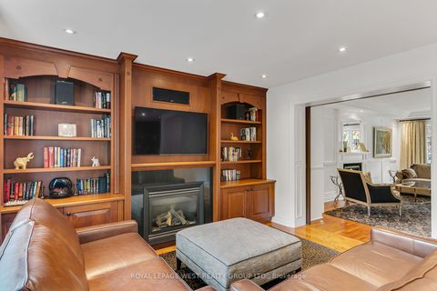 Photo 14 at 14 Dunedin Drive, Kingsway South, Toronto