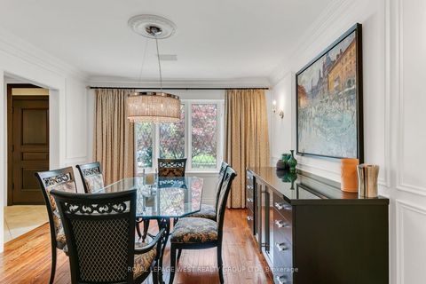 Photo 17 at 14 Dunedin Drive, Kingsway South, Toronto