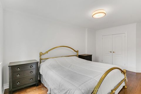 Photo 33 at 14 Dunedin Drive, Kingsway South, Toronto