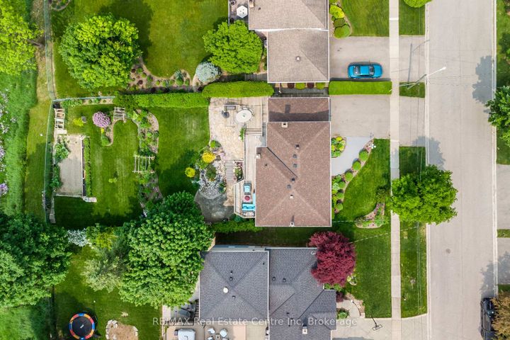 Photo 1 at 29 stockman Crescent, Georgetown, Halton Hills
