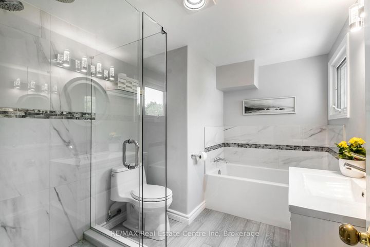 Photo 25 at 29 stockman Crescent, Georgetown, Halton Hills
