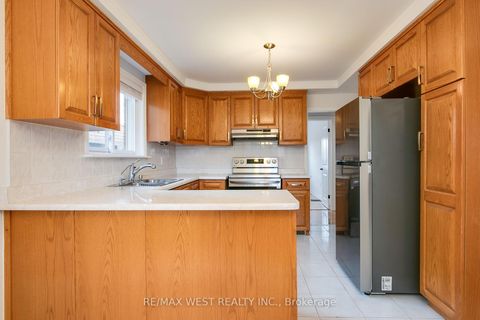 Photo 9 at 50 Larchmere Avenue, Humber Summit, Toronto Photo 9 at 50 Larchmere Avenue, Humber Summit, Toronto