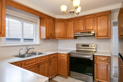 Photo 10 at 50 Larchmere Avenue, Humber Summit, Toronto