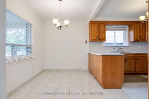Photo 12 at 50 Larchmere Avenue, Humber Summit, Toronto