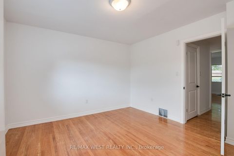 Photo 19 at 50 Larchmere Avenue, Humber Summit, Toronto