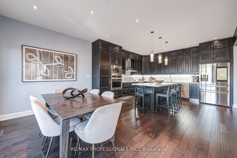 Photo 11 at 372 Silverthorn Avenue, Eglinton West, Toronto