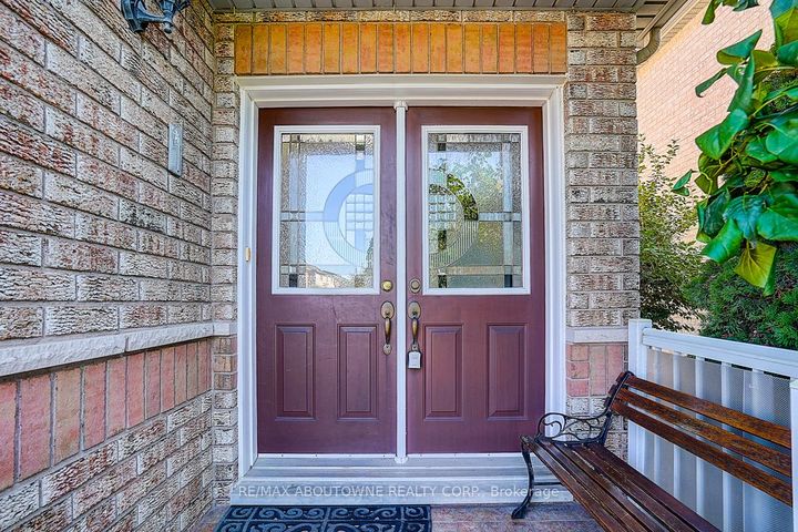 Photo 1 at 5575 Margarita Crescent, Churchill Meadows, Mississauga