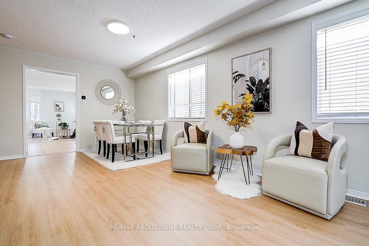 Photo 7 at 5575 Margarita Crescent, Churchill Meadows, Mississauga