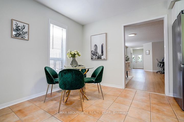 Photo 13 at 5575 Margarita Crescent, Churchill Meadows, Mississauga