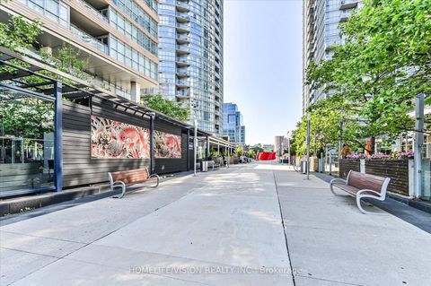 Photo 2 at 4806 - 21 Iceboat Terrace, Waterfront Communities C1, Toronto
