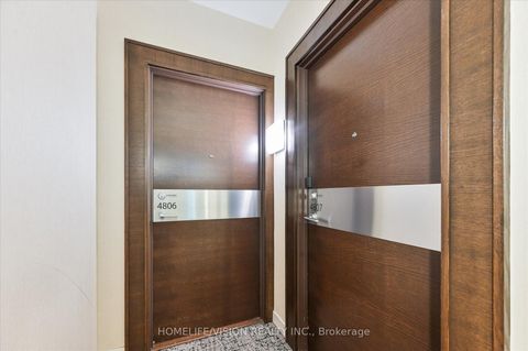 Photo 4 at 4806 - 21 Iceboat Terrace, Waterfront Communities C1, Toronto
