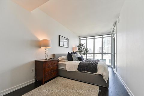 Photo 15 at 4806 - 21 Iceboat Terrace, Waterfront Communities C1, Toronto