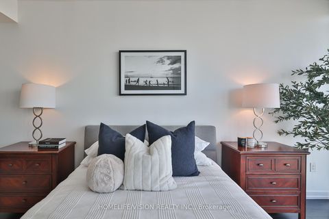 Photo 16 at 4806 - 21 Iceboat Terrace, Waterfront Communities C1, Toronto