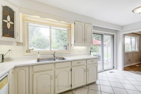 Photo 7 at 280 Savannah Gate, SW Southwest, Oakville