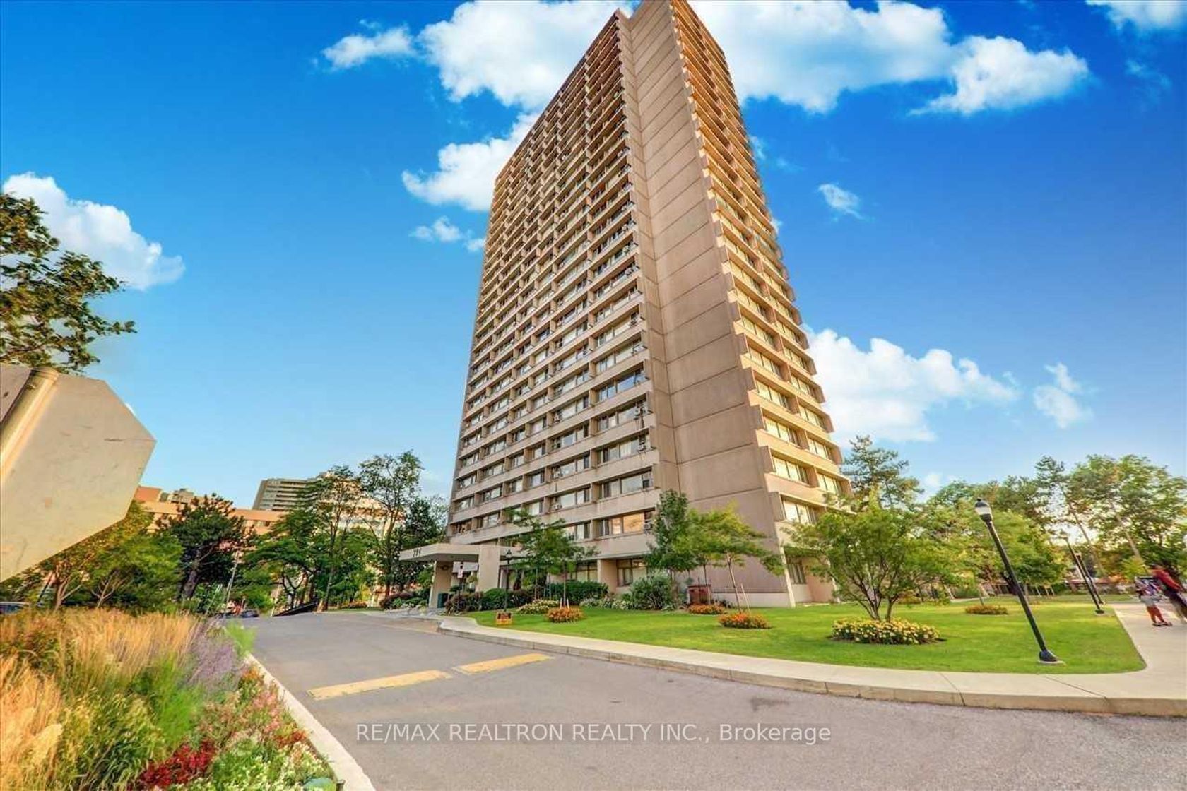 1607 - 715 Don Mills Road, Flemingdon Park, Toronto 
