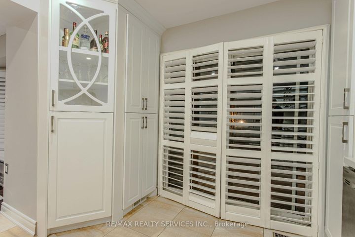 Photo 14 at 32 Heddon Court, Heart Lake East, Brampton