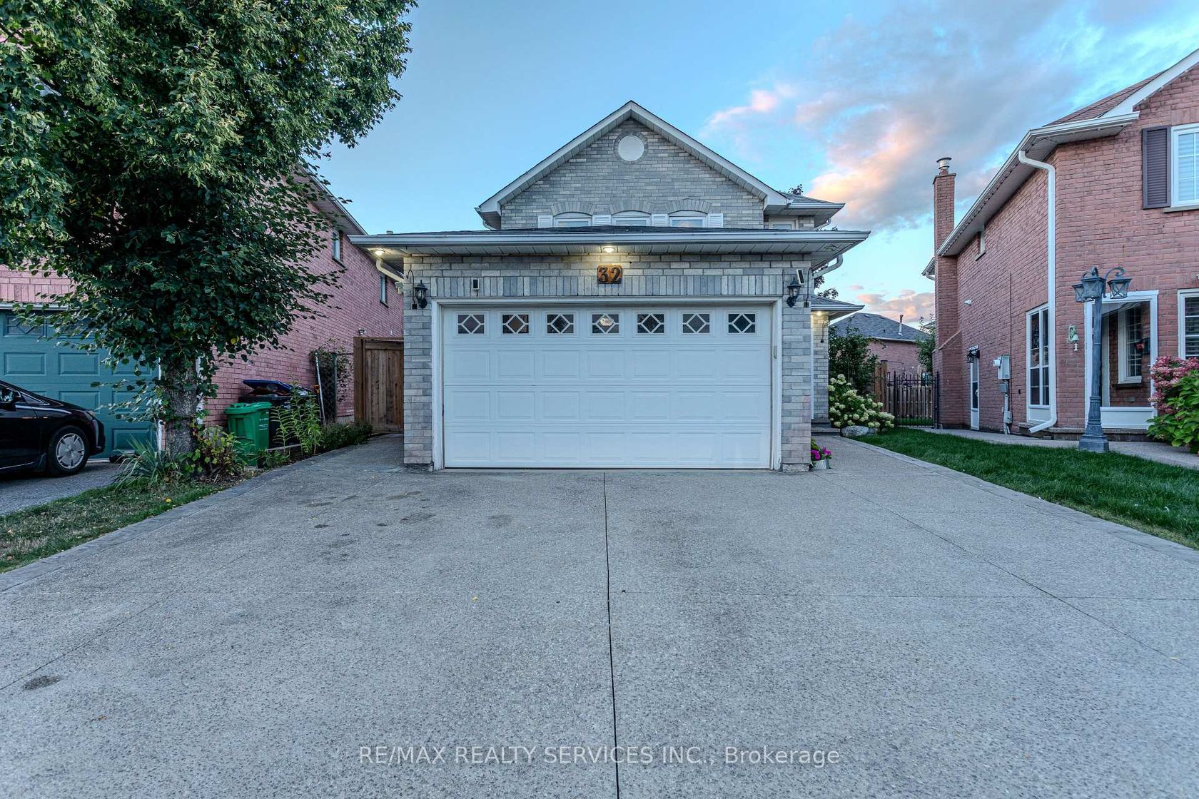 32 Heddon Court, Heart Lake East, Brampton 2