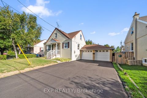 Photo 1 at 55 Winston Park Boulevard, CFB, Toronto
