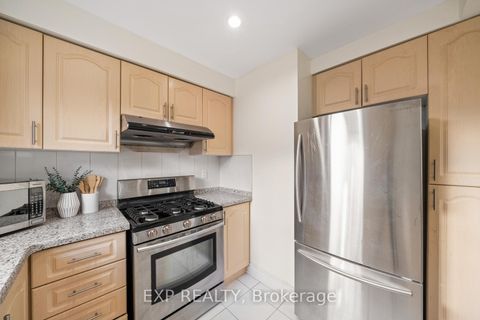 Photo 6 at 55 Winston Park Boulevard, CFB, Toronto