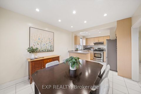 Photo 7 at 55 Winston Park Boulevard, CFB, Toronto
