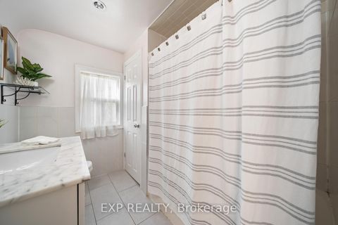 Photo 15 at 55 Winston Park Boulevard, CFB, Toronto